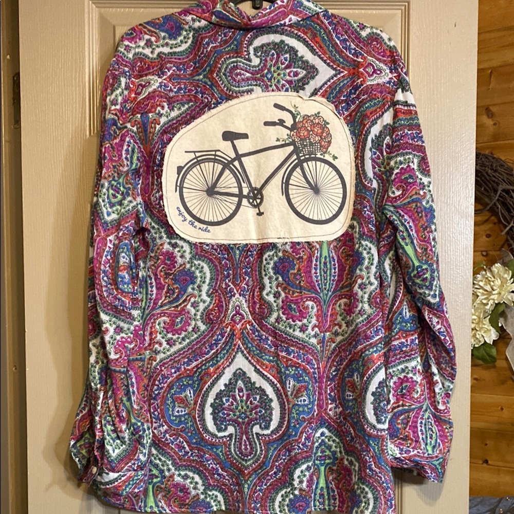 Boho Jane Size M Colorful Paisley Button-Up Shirt